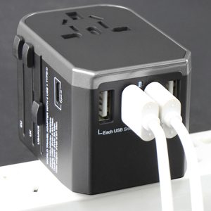 The Best Travel Adapter Under $25 I Have Ever Bought For Travelling around the World